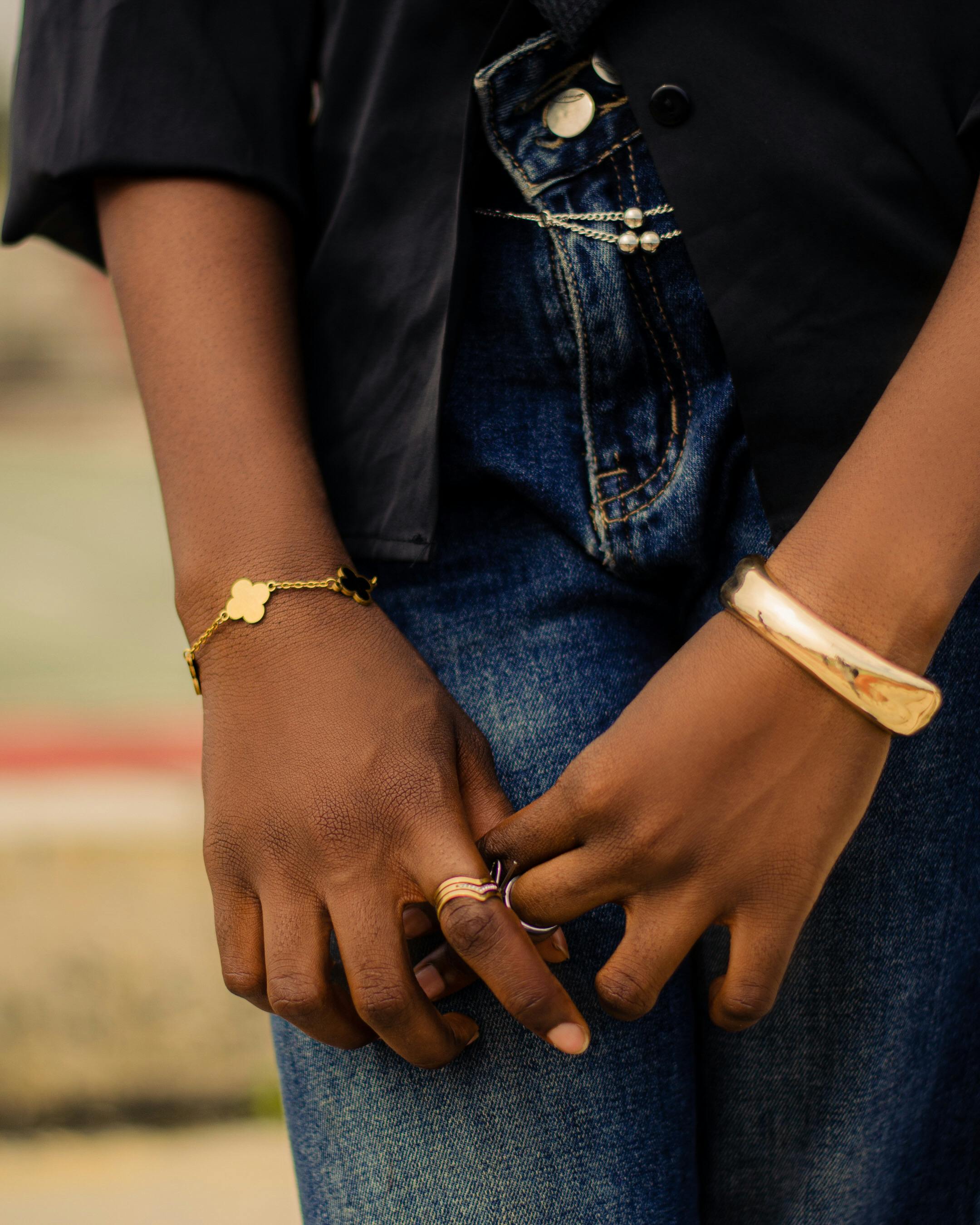 multiple-gold-accessories-worn