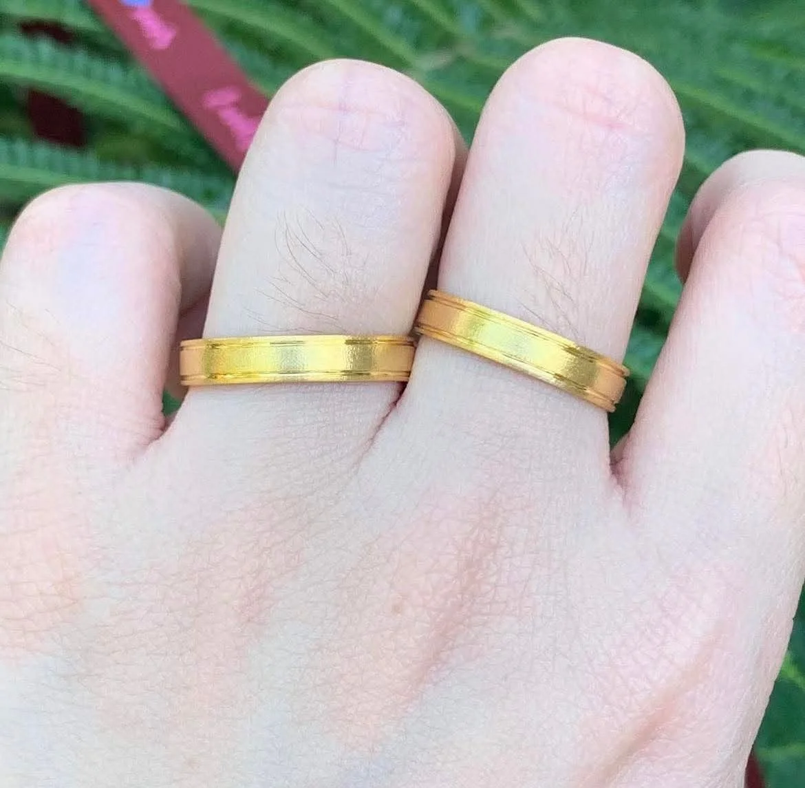 plain-gold-wedding-bands