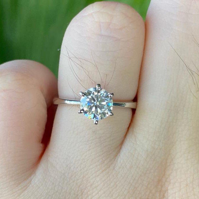 Round Brilliant Cut Ring